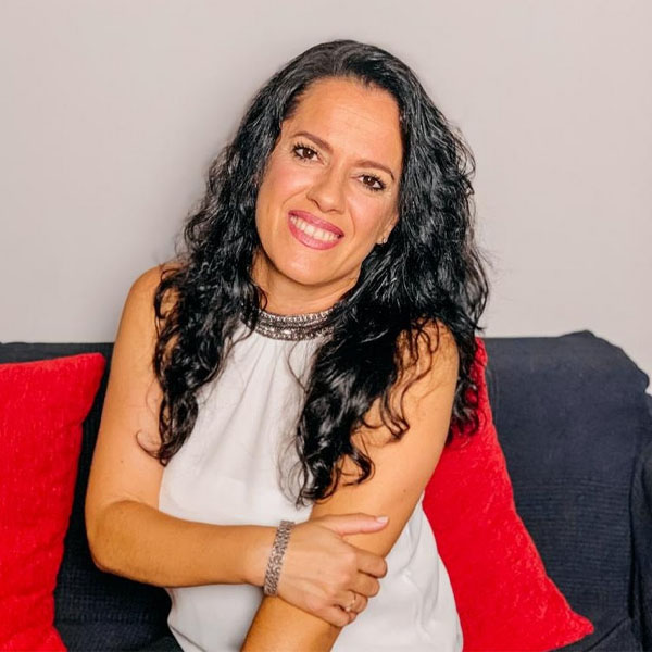 ANA OLONDO