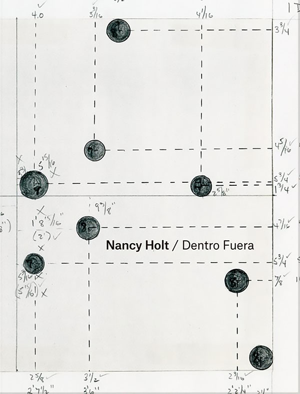 NANCY HOLT / DENTRO FUERA
